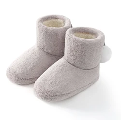 Stivali da neve fuzzy da donna carini Stivali classici da donna soffici con palle di pelo Stivali da casa morbidi per interni per le donne Scarpe da donna antiscivolo per esterni