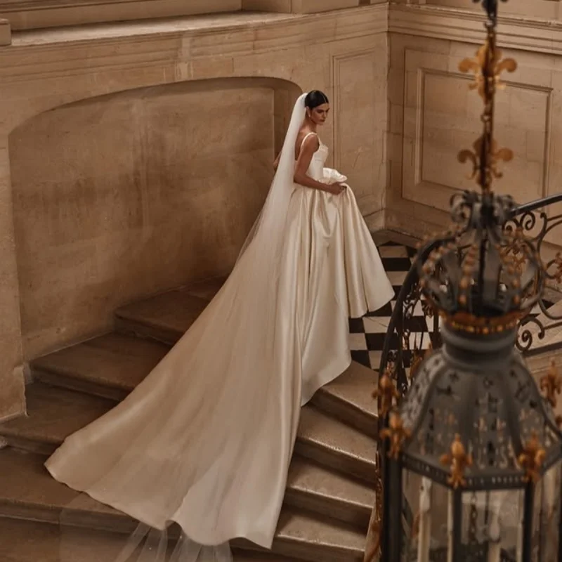 Luxury Ivory White Wedding Dresses Pearl Decal off-shoulder A-line skirt long tail Gowns wedding dress Bridal Gown