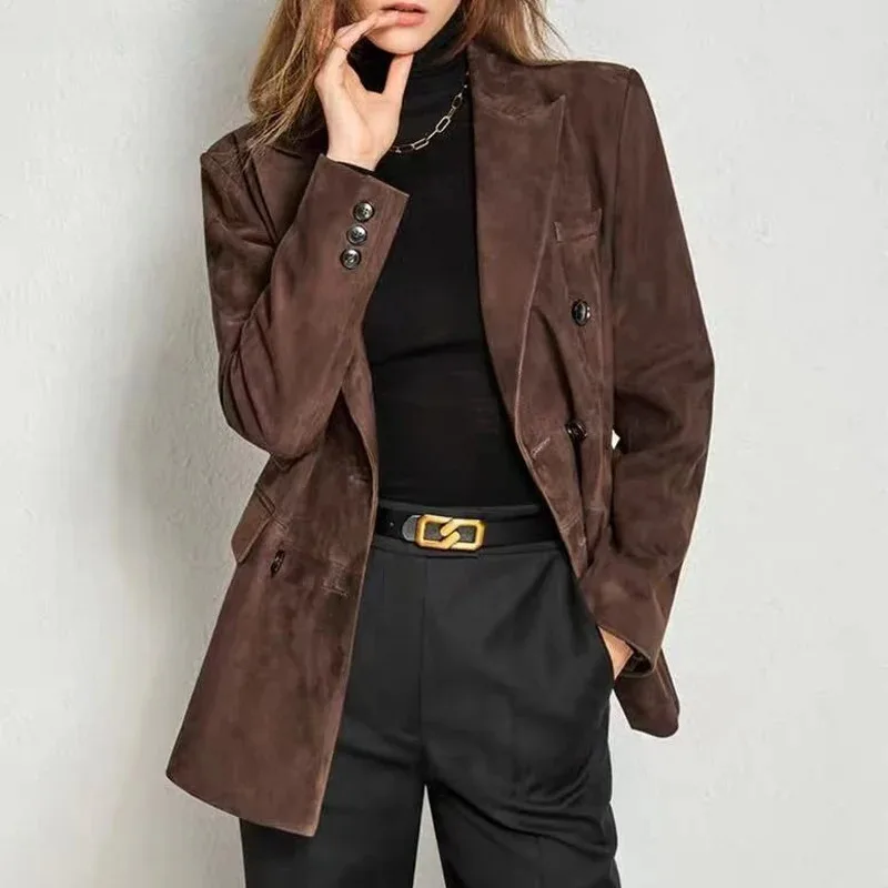 Luxuriöse High-End-Kind-Wildlederjacke für Damen, Wintertaschen, Schlankheitsmantel, gefüllt mit Maulbeerseide, tiefem Kaffee, warme Weste