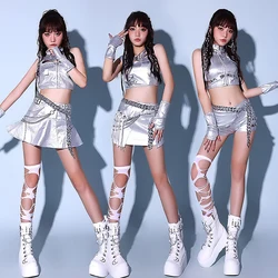 女の子のための韓国のダンスコスチューム、kpopグループパフォーマンス、セクシーなジャズスーツセット、シルバーの曲衣装、新しいxh347、2024