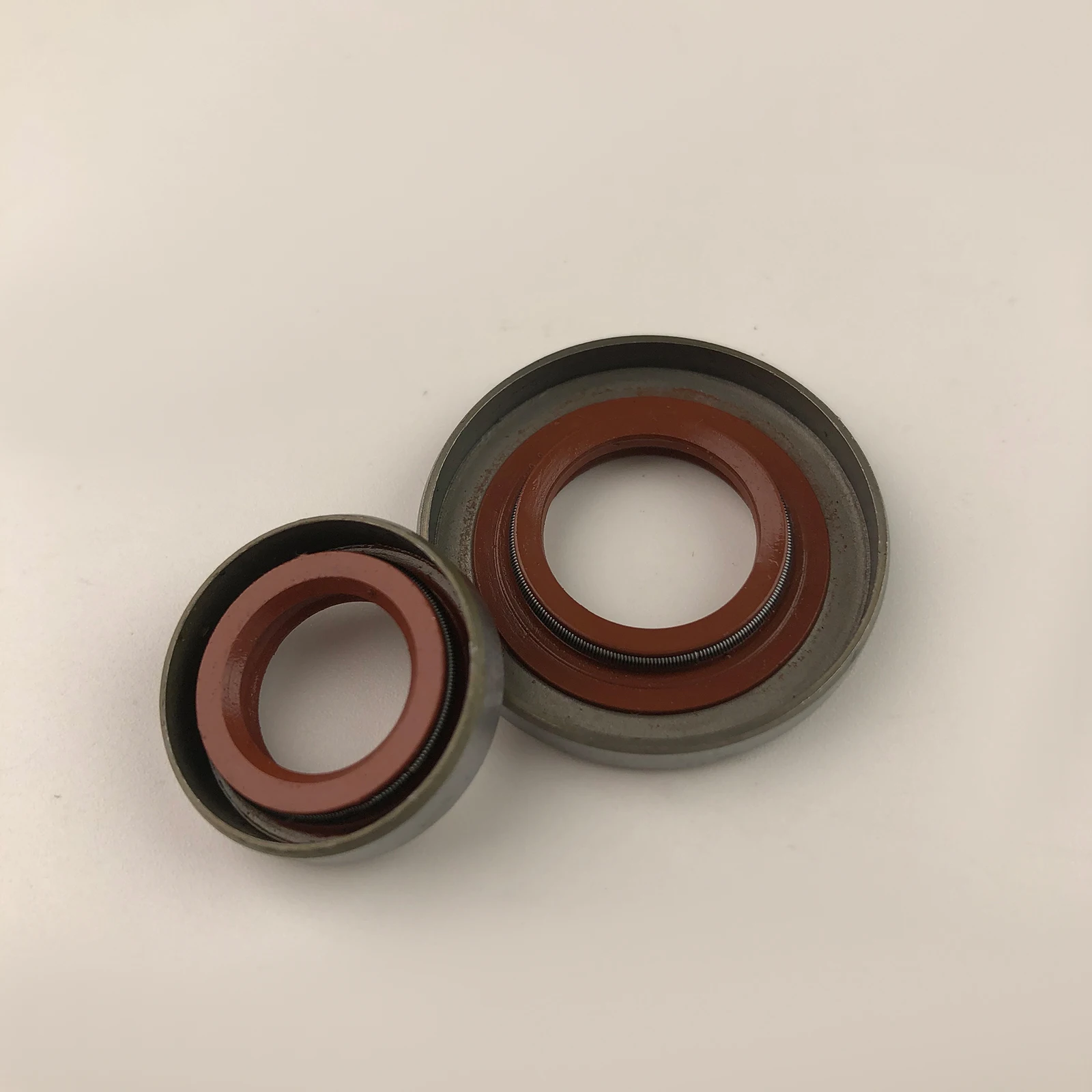 2Pcs Crankshaft Oil Seal Set Fit For STIHL 024 026 MS260 034 036 MS360 Chainsaw 9640 003 1600, 9640 003 1190 Garden Power Tool
