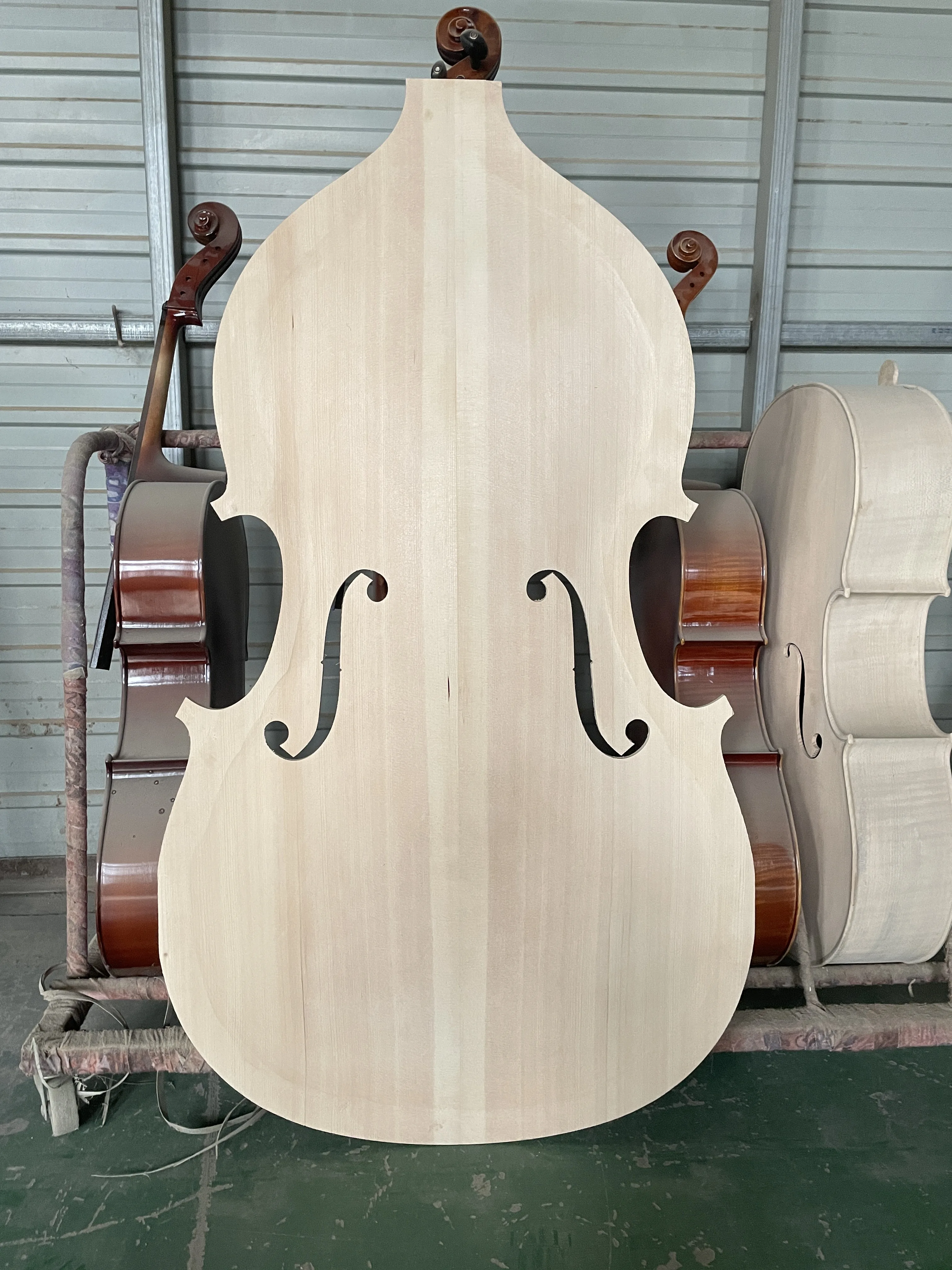 High quality 3/4 and a half product bass body, 100% handmade, unfinished spruce panel on the back, with side