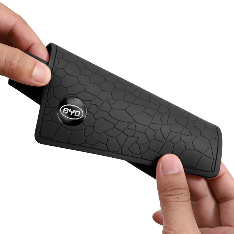 1個 車用アクセサリー シリカゲル滑り止めスマホホルダーマット BYD唐F3 E6 Atto3 元Plus ソングマックス F0 G3 I3 Ea1 Dmi 2din S7用