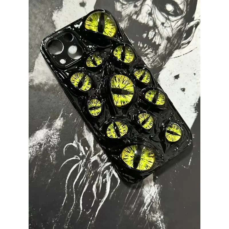 3DLuminous Cthulhu's Eye Phone Case，ApplicableiPhone 17、16、15、14、12、11、Pro Max，Made of soft silicone material。