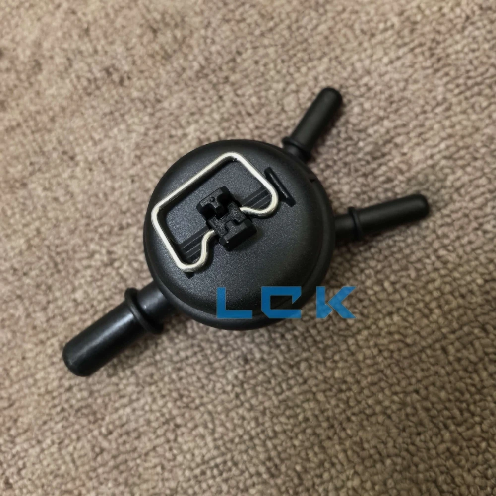 For Porsche 911 992 Cayenne Panamera Macan Engine Retention Exhaust Valve Cover Coolant Air Bleeder Valve Part 7P5121671A