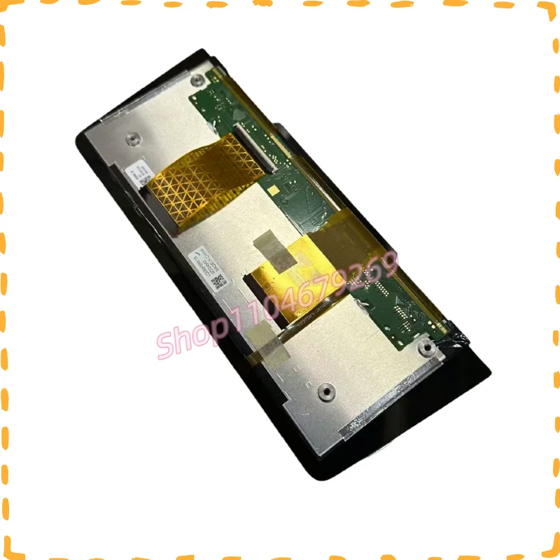 หน้าจอ LCD ขนาด 8.8 นิ้ว รุ่น LQ088K5RX19 สำหรับรถยนต์ BMW ซีรีส์ 1 รุ่น F52 120i Sport Night Edition EVO พร้อมระบบควบคุมกลาง เครื่องเสียง และระบบนำทาง