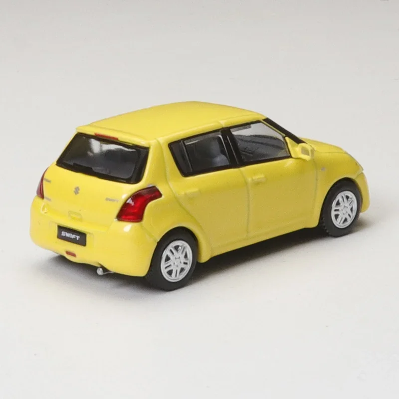 XCarToys 1/64 SUZUKI Swift Yellow Alloy Diecast Model Car Toy Collection Gift