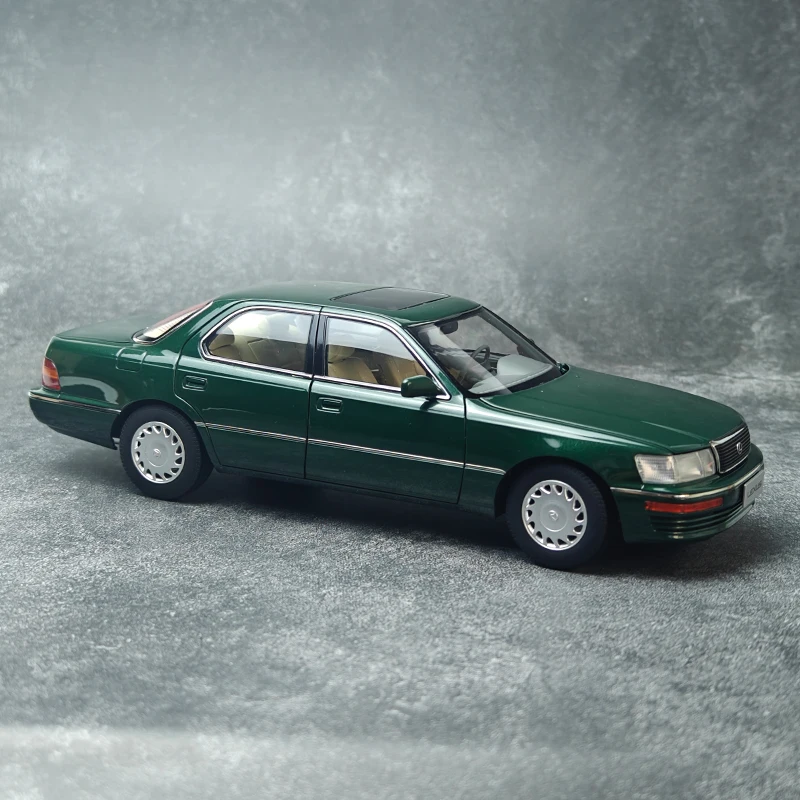xiaoguang モデル ダイキャストモデル 1:18 LS400 車モデル金属