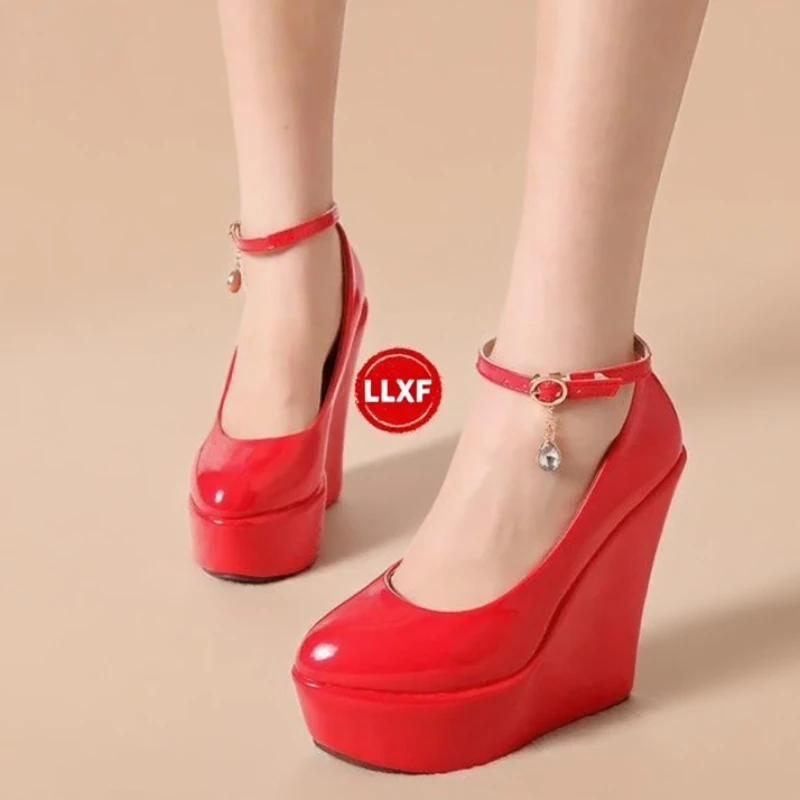 

LLXF Crossdresser Туфли-лодочки на высоком каблуке с круглым носком, маленькие размеры: 30 31 32 33 Plus:42 43 Весна 15 см Туфли-лодочки на танкетке с пряжкой Женские свадебные туфли