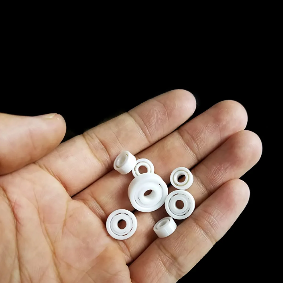 673 674 675 676 677 678 679 مضاد للتآكل ومقاوم لدرجات الحرارة العالية ZRO2 محامل سيراميك زركونيا