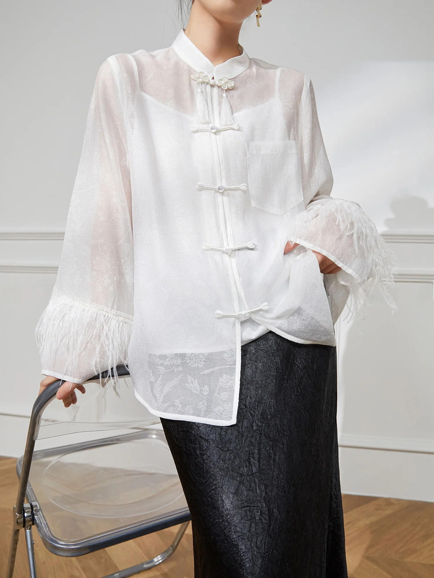 

New Chinese Sle Women's irt Plum Jan White Tassel Button Sun Protection Summer Faionable Top Polyester Fiber Long Sve