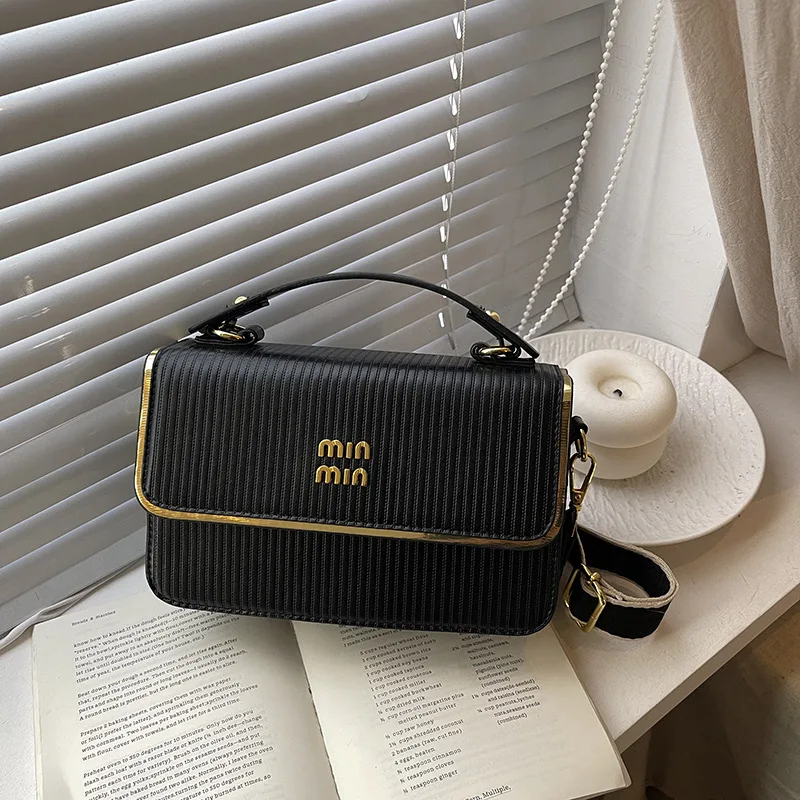 

2025 Luxe Round Bag, Fashion Shoulder Purse for Women, Trendy Crossbody Tote, Minimalist Day-to-Night Bag, Textured Sling Bag