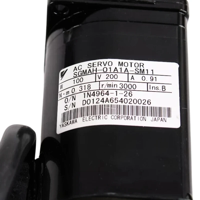 

Новый серводвигатель Yaskawa SGMAH-01A1A-SM11, ускоренная доставка