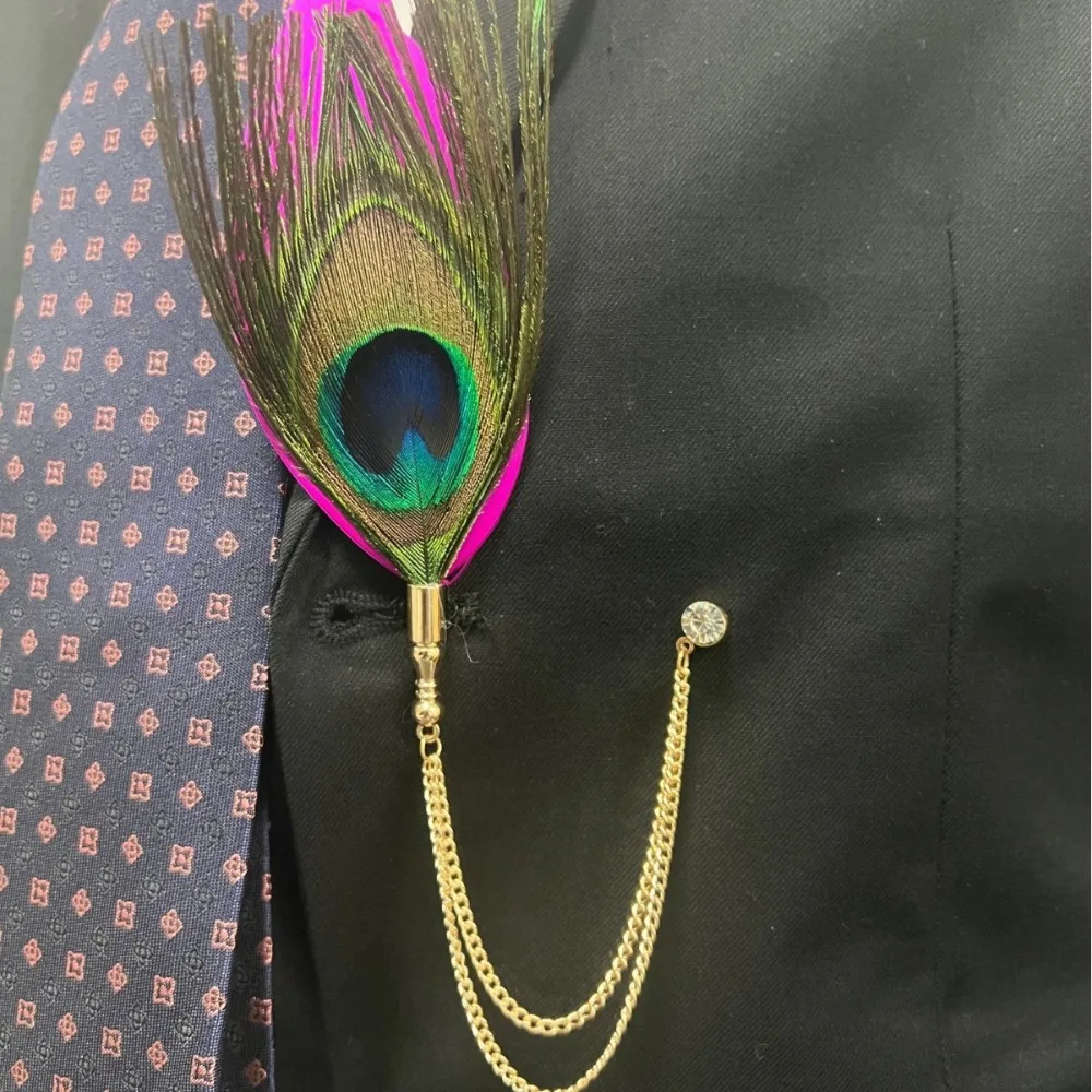 

Vintage Men's Suit Peacock Feather Brooch with Long Chain High-end Business Banquet Party Clothing Accessories Jewelry Brooches