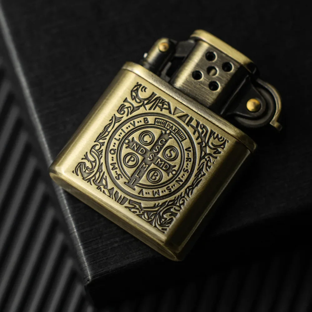 قسطنطين ريترو، نتوءات إضاءة قديمة، مقاومة للرياح، مركبة فضائية مميزة، شخصيات تدخين محمولة، ولاعة ملحقات دخان