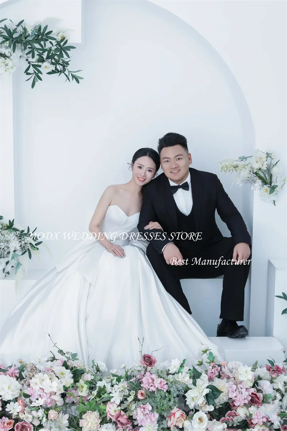 MODX Simple Korea Wedding Dresses Photo Shoot Pleats Draped Strapless Sleeveless Floor-Length Back Lace up Bridal Gowns