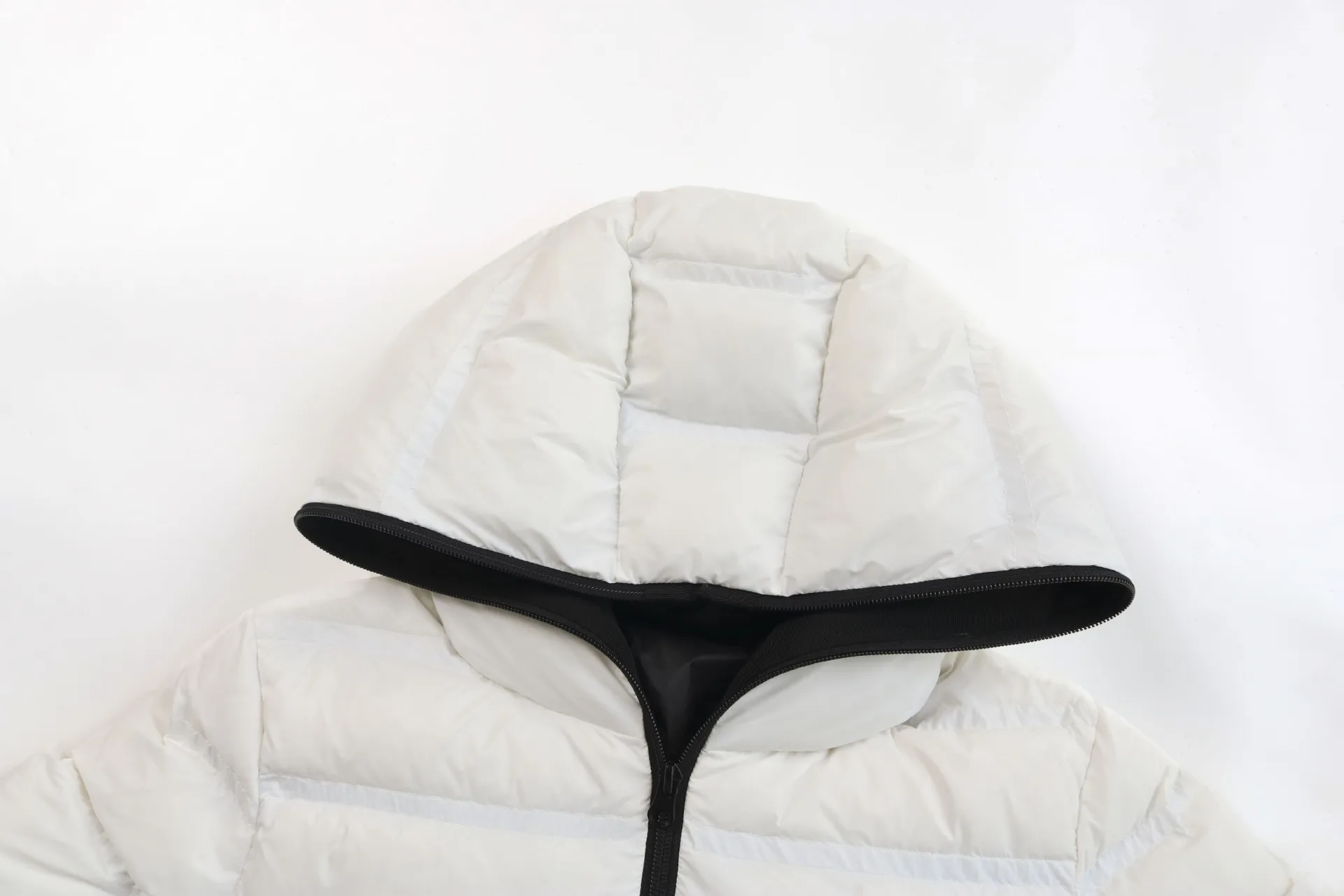 Winter Short Pork Rib Style Hooded Down Jacket Women White Duck Down Zipper Parker Outwear Female Outdoor Cold Proof Down Jacket
