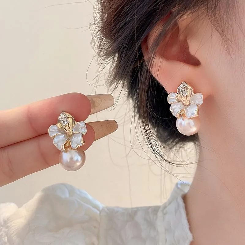 925 Silver Needle Korean Fashion Crystal Flower Earrings For Women Jewelry 2025 Trending  Women's French Pearl Earrings z40