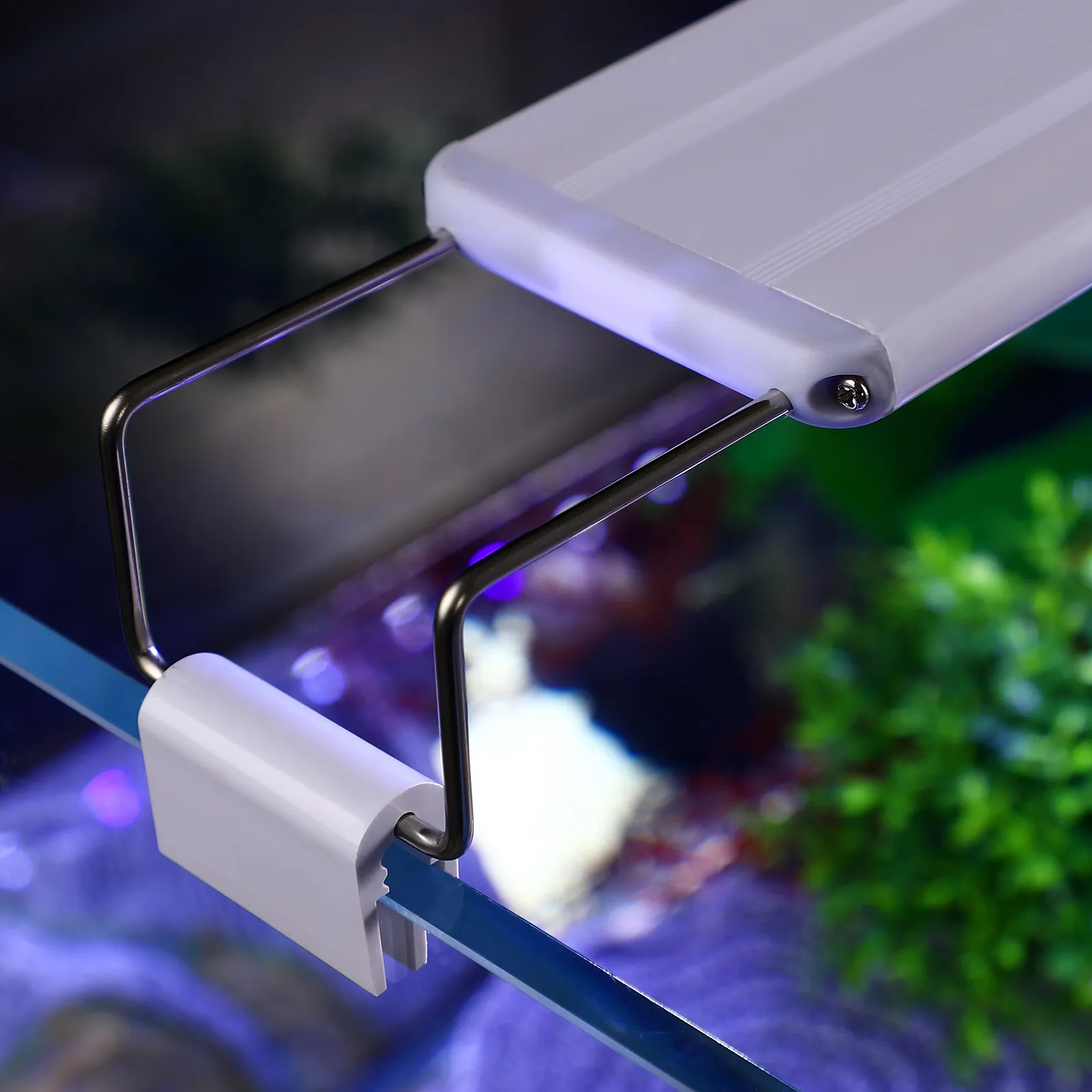 

LED Fish Tank Light Aquarium Lamp Slim Design Retractable Brackets High Color Rendering Natural Light Easy Install Fish Tank