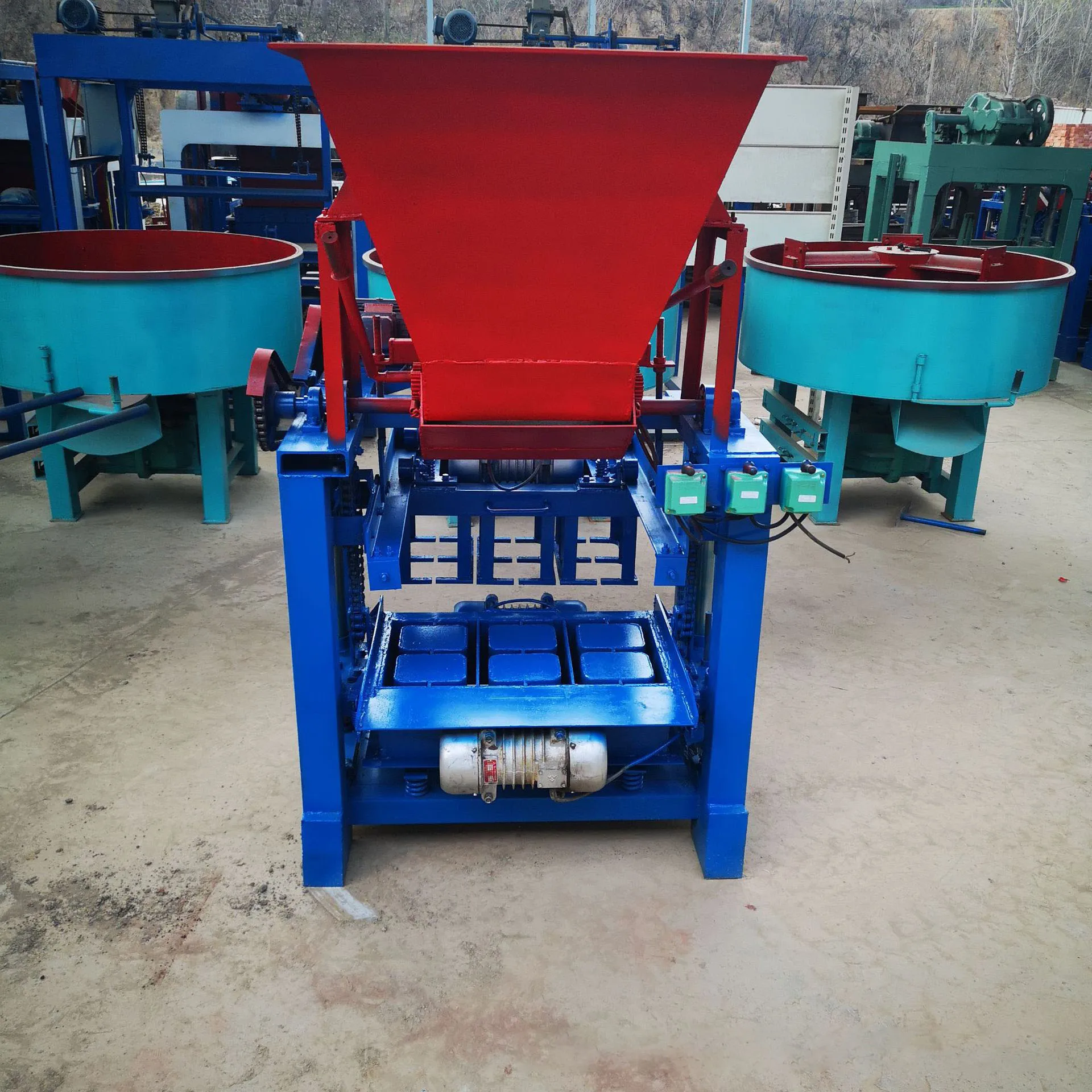 Brick Making Machinery Concrete Block Making Machine Small Mobile Brick Block Maker Machine