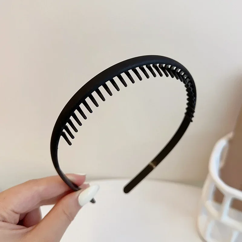 Fashion Solid Color Plastic Hairbands For Women Toothed Wave Combs Non-slip Hair Bands Hair Accessories Girl Face Wash Headbands