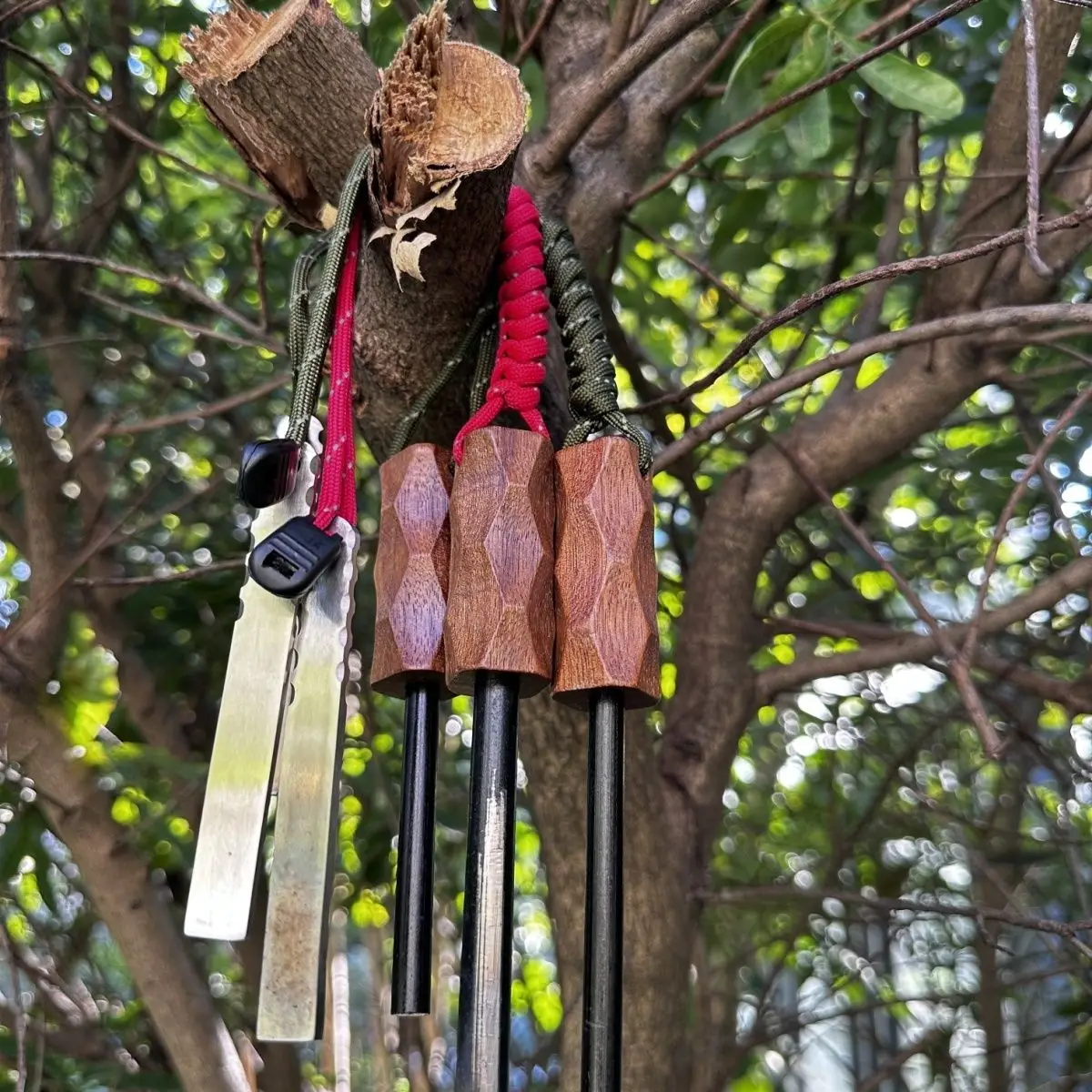 

Wooden Handle White Steel Scraper Portable Outdoor Ignition Stick Camping EDC Igniter Outdoor Survival Emergency Magnesium Stick