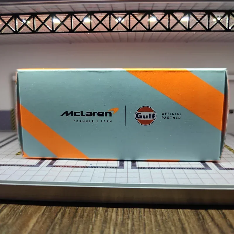 McLaren Car Model Gulf Painting MCL35M F1 Monaco Edition NO.3 and NO.4 Replica Car Model Limited Edition 2pcs Set Diecast 1/64