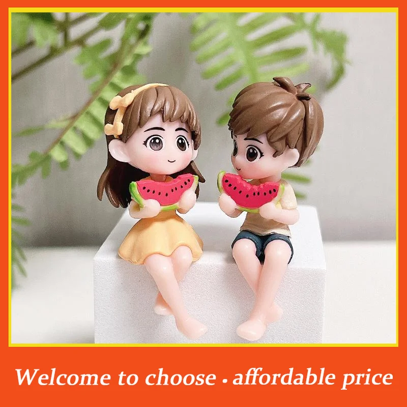 。1Pair new Watermelon Eating Couple Figurine Lovers Figures Couple Miniature Boy Girl Model Princess Fairy Garden Car Ornaments