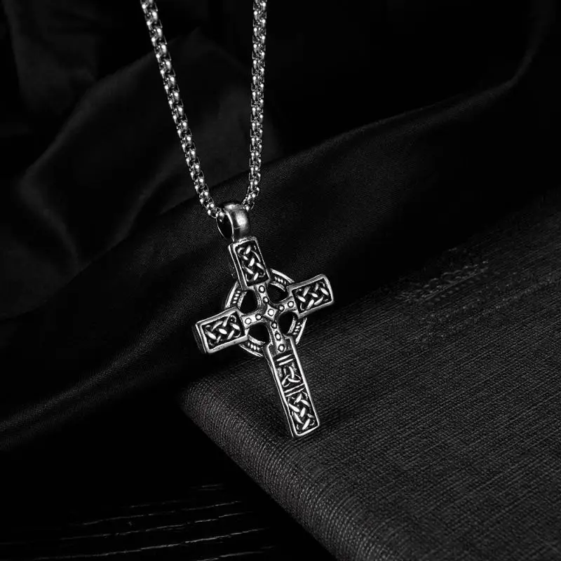 Vintage Nordic Celtic Knot Pattern Cross Necklace Pendant for Men Stainless Steel Chain Jewelry Amulet Necklace Wholesale