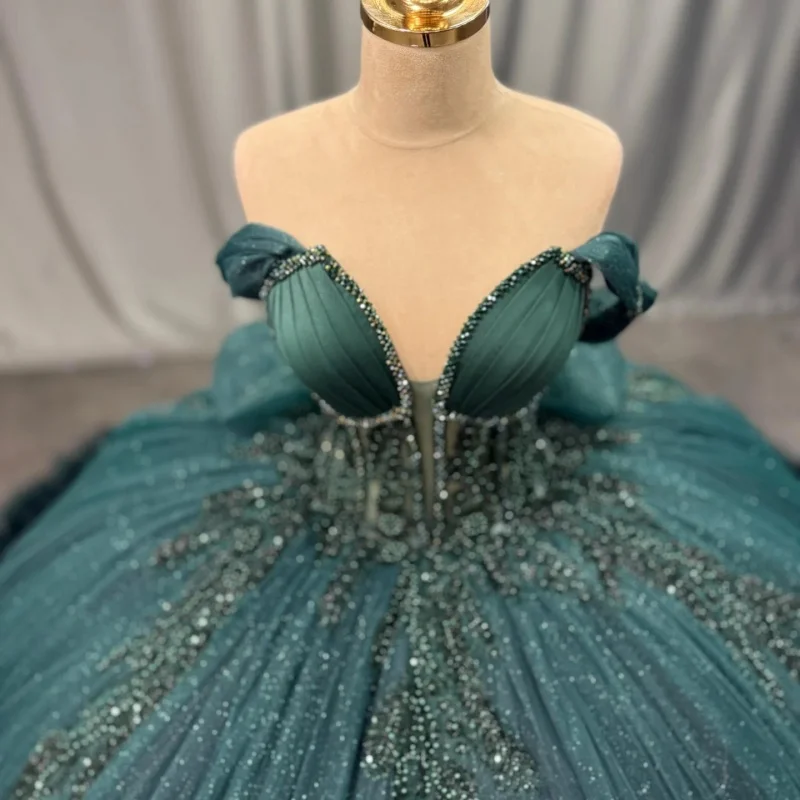 

Блестящее темно-зеленое платье Quinceanera с открытыми плечами, кружевные оборки, кристаллы, наклейка, длинный хвост, бант, Vestidos De 15, Quinceanera ﻿ Настроить