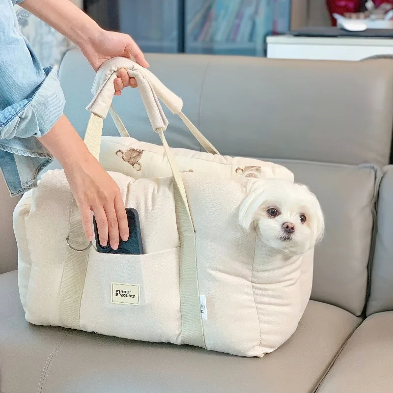 Outdoor Cat Portable Bag Dog Small Autumn Winter Luxury Cat Carriers Bags Designer Shoulder Travel Pet Bags Luxurious Supplies