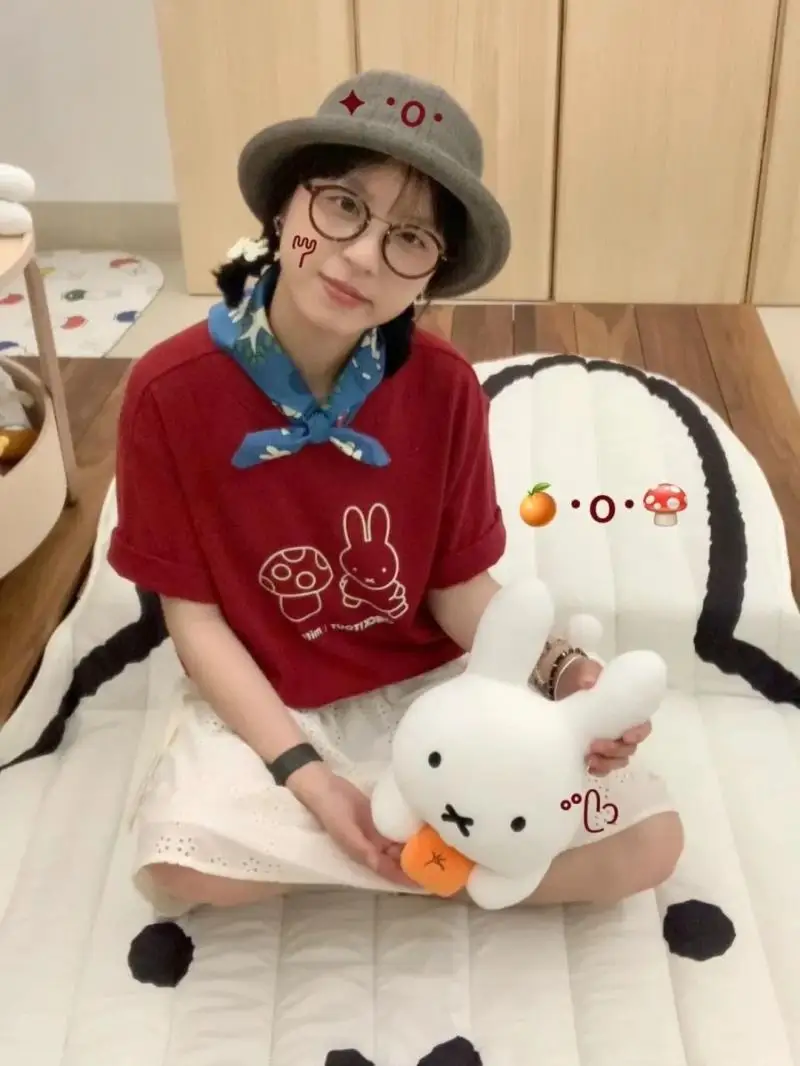 ميفي أرنب جديد أحمر قصير الأكمام Kawaii أرنب طباعة لطيف وعصري فتاة الزي الكرتون الأطفال ملابس لطيف