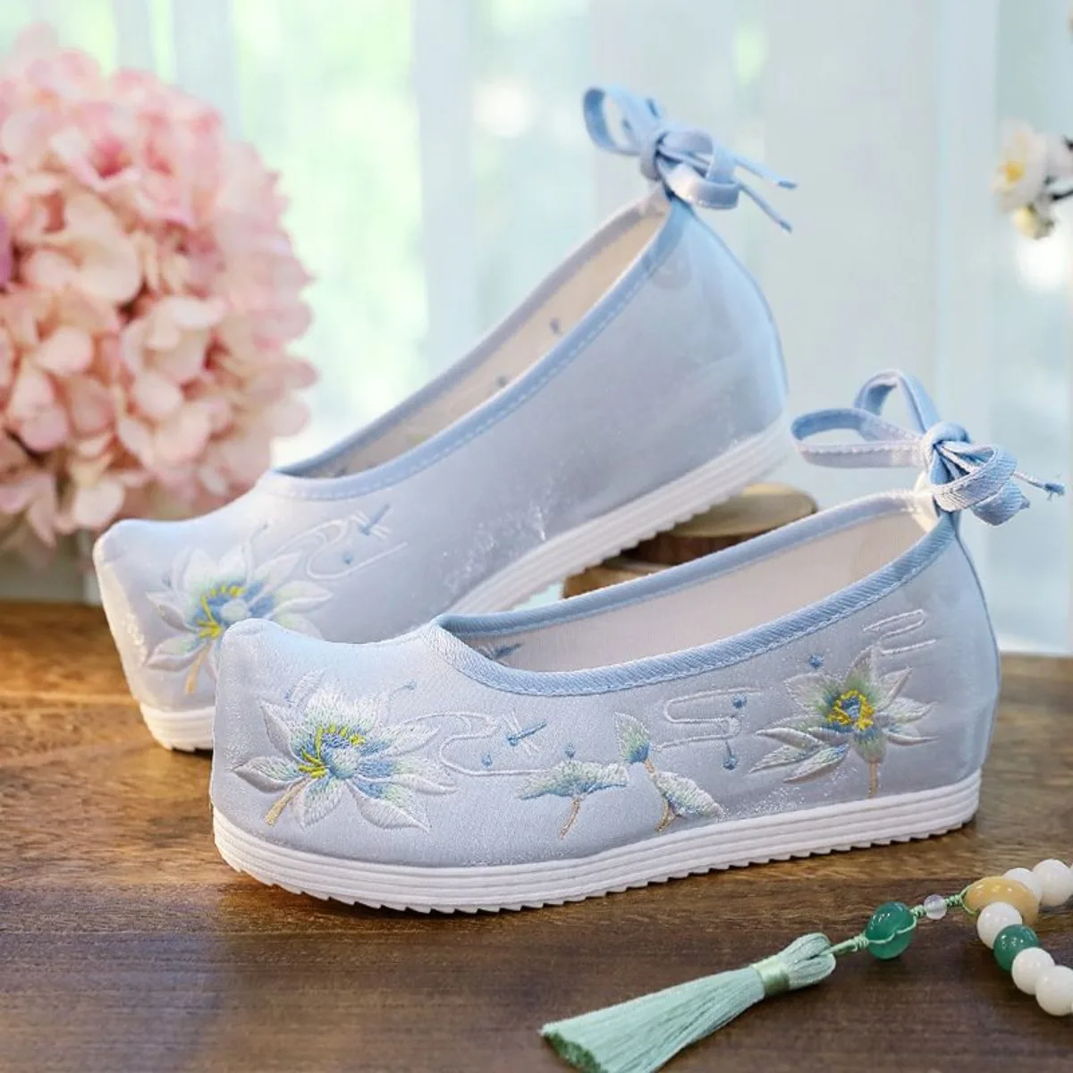 Ancient Style Embroidery Hanfu Shoes Women Height Increase Versatile Chinese Cheongsam Han Element Tea Old Beijing Cloth Shoes