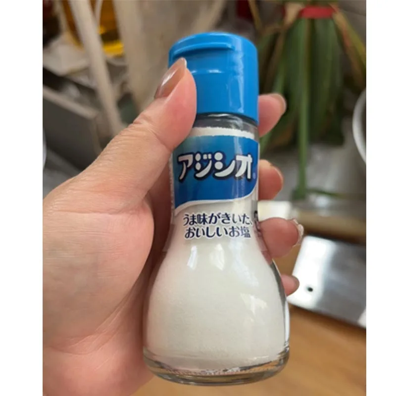 Japanese Style Salt Bottle Portable Kitchen Restaurant Accessories 1pcs