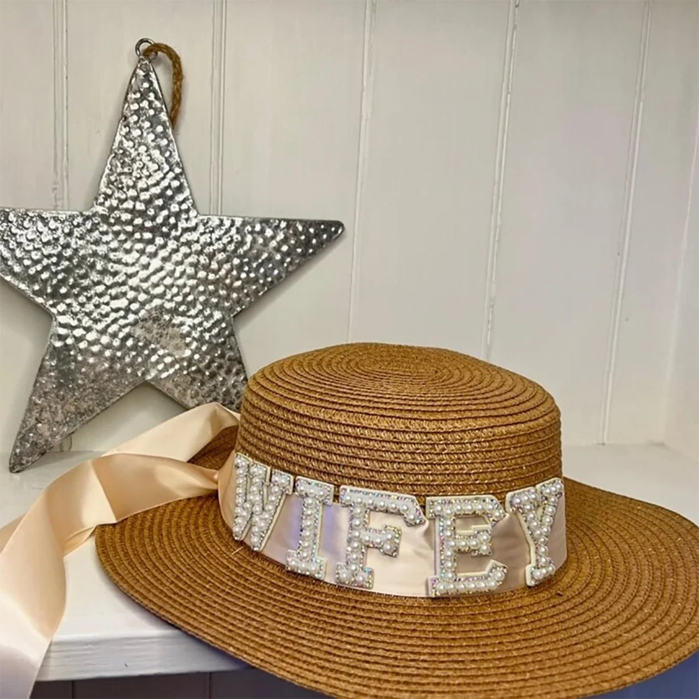 1 Stück Wifey Perlen-Buchstaben-Sonnenhut für Junggesellinnenabschied, Brautparty, Strand, Pool, Hochzeit, Flitterwochen, Geschenk, Urlaub, Accessoire – Detail 1