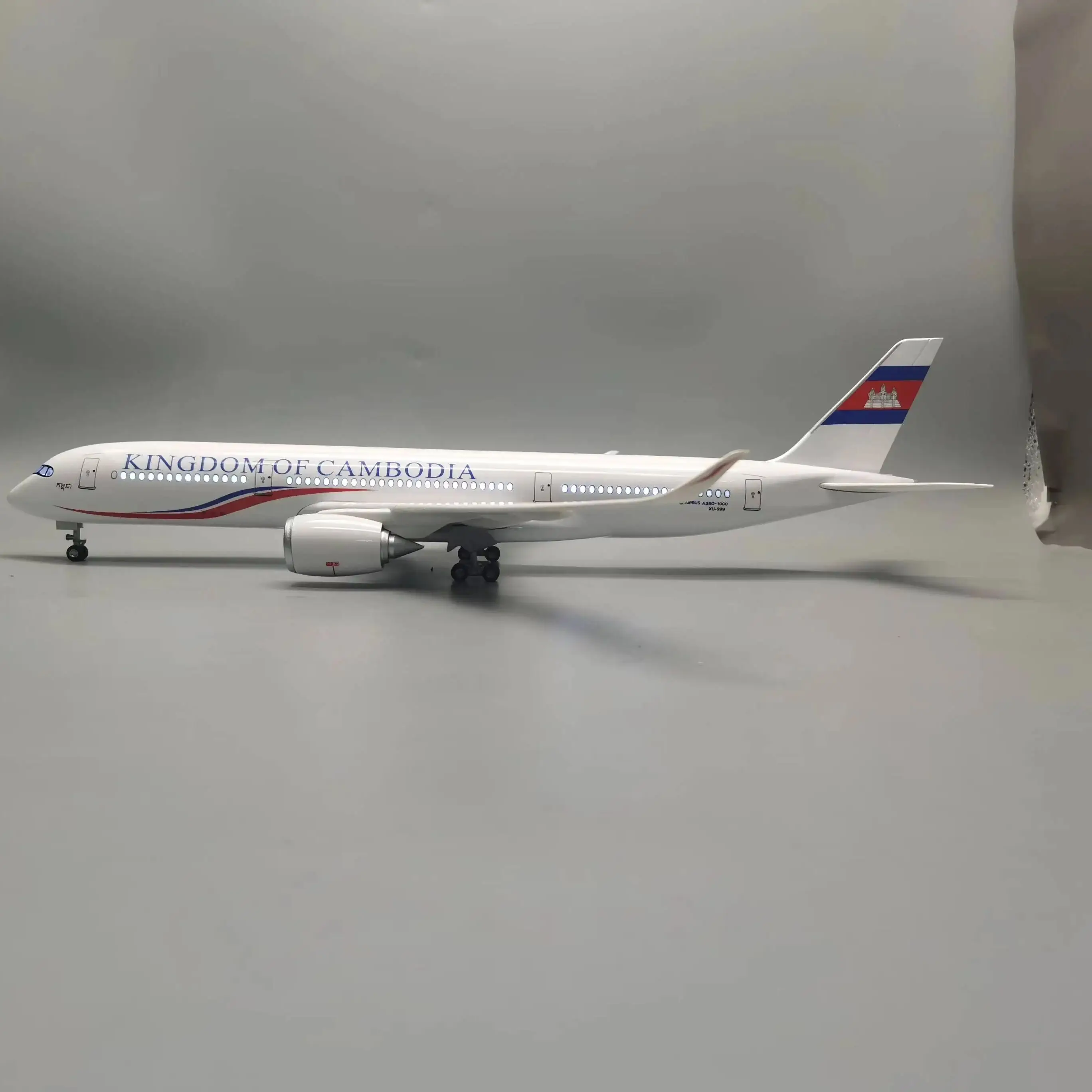 

47CM A350 Cambodia Passenger plane Model with Lights and Wheels Die-cast Plastic Resin Aircraft for Collection As A Gift