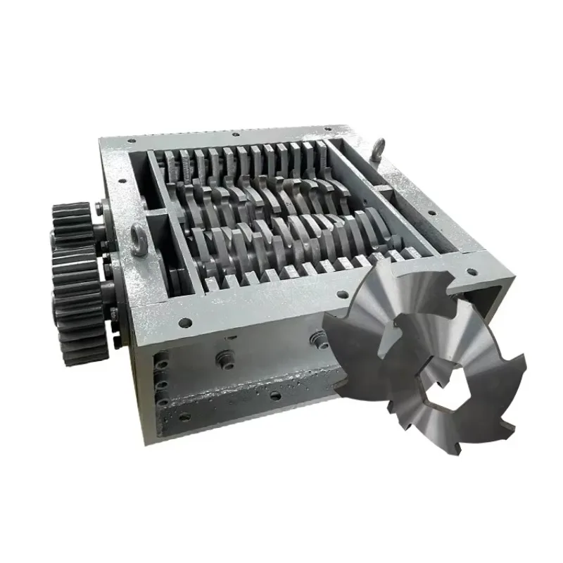 Large Straw Tooth Roller Type Double Shaft Shredder for Box File Carton Recycling - Knife Type Cutting Technology