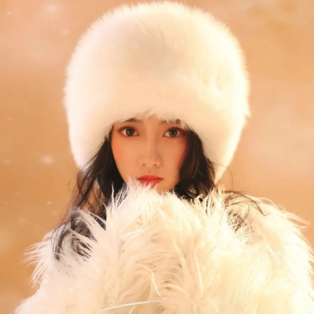 

Faux Fur Flat Caps Warm Outdoor Girl Earmuff Women Winter Hats Headband Fluffy Russian Caps Solid Fur Bomber Cap Beanies Toque