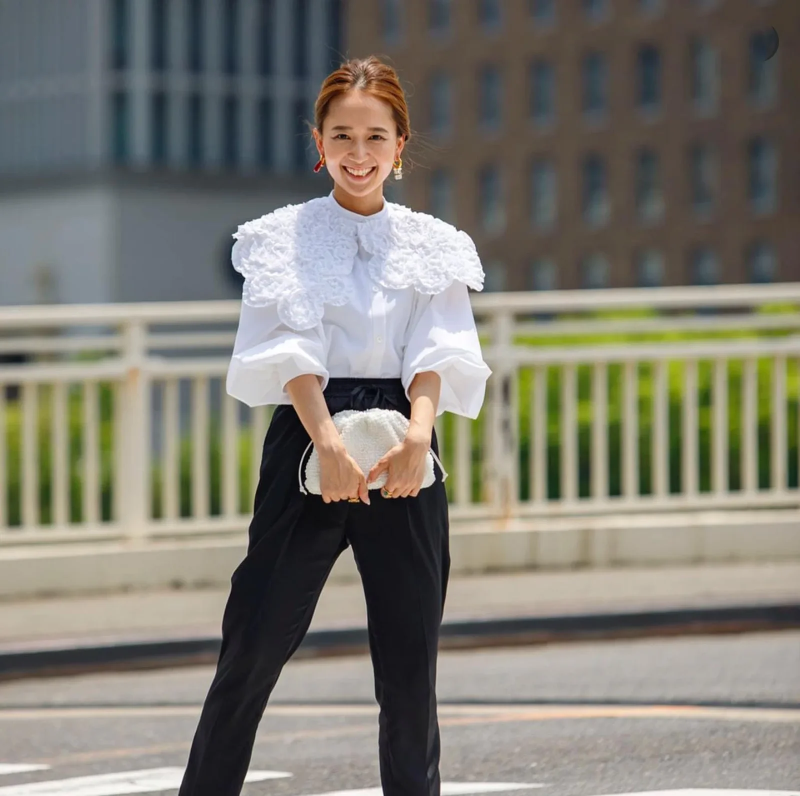 

Japan's spring new literary and artistic lapel chic shirt loose and thin doll shirt top women