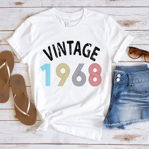60 Year Old Design Women's T-Shirts Vintage 1960 To 1969 Classic Graphic Tee Top Clothes 60th Birthday Gift for Women