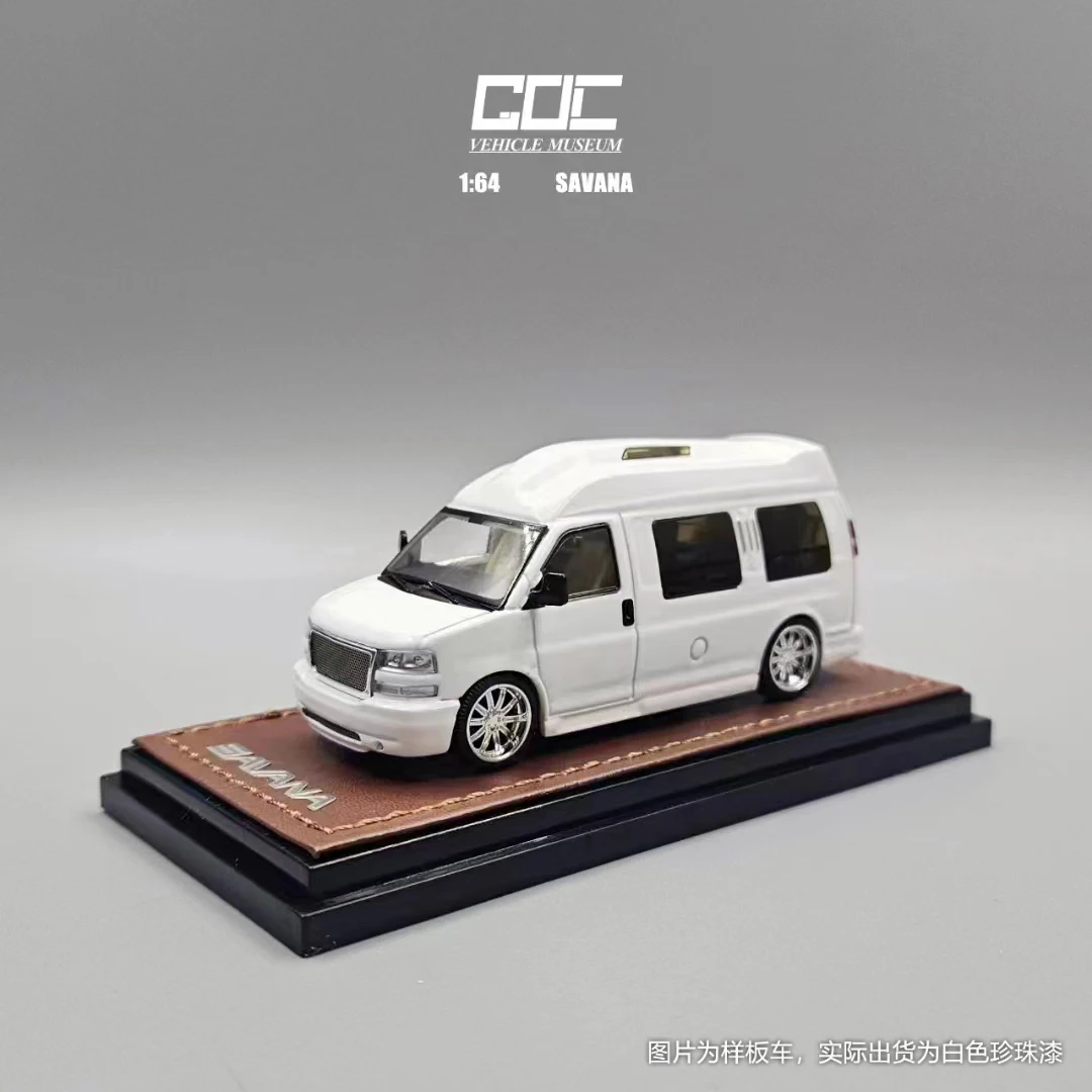 

GOC In Stock 1:64 SAVANA Classic Vehicle Pearl White Diecast Diorama Car Model Toys