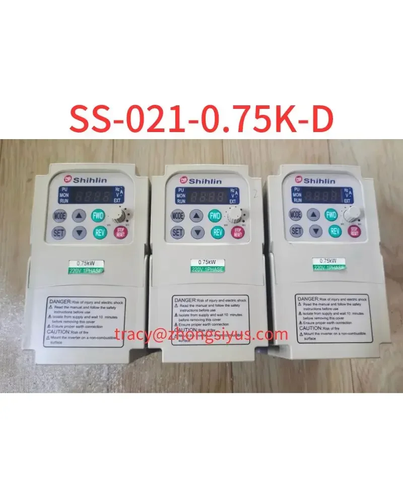 

Used frequency converter ss-021-0.75K-D 0.75W 220V