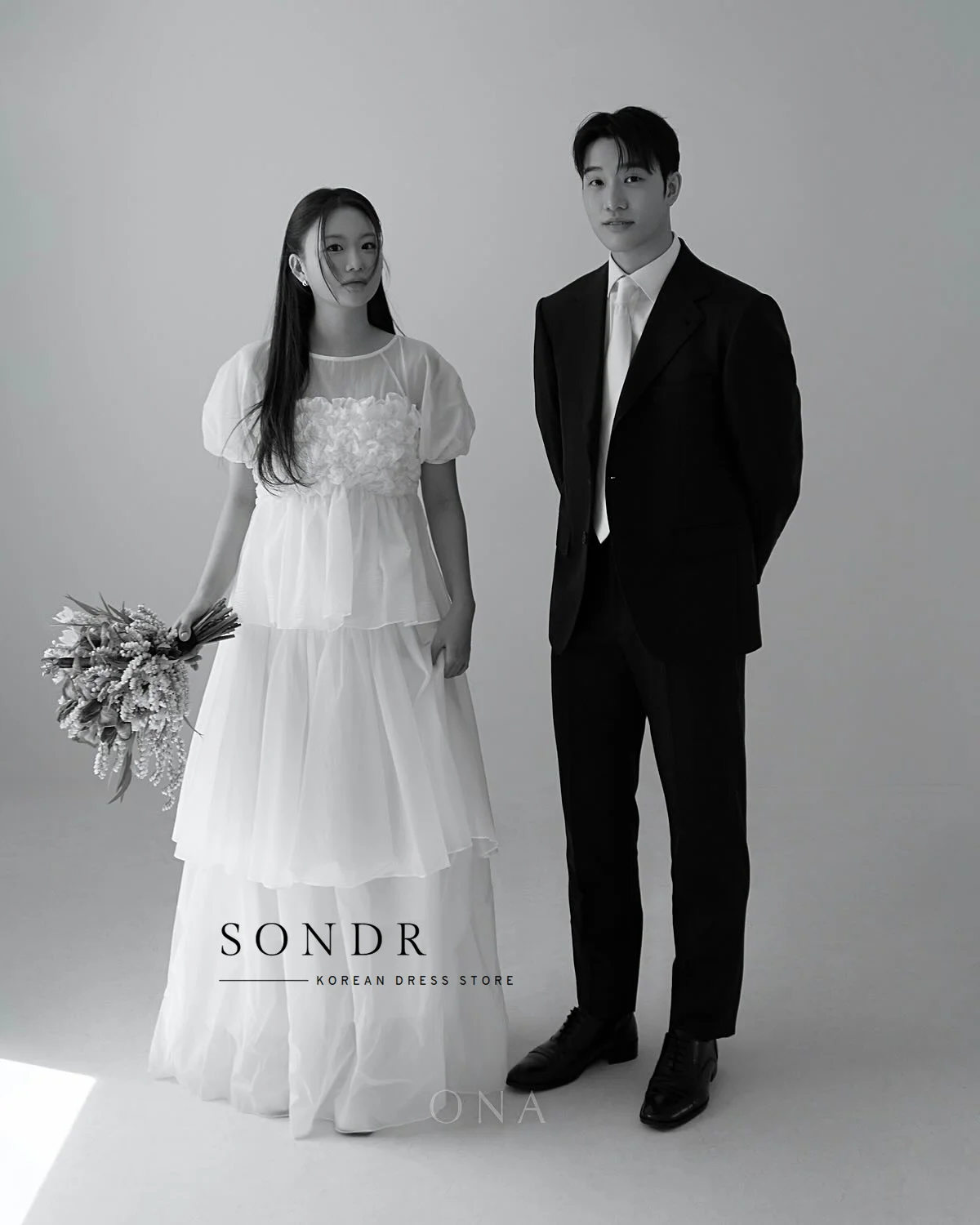 Sondr Customized Modern Korean Wedding Dresses Short Sleeves Bridal Gown Tiered Pleated Photography Gown 2027