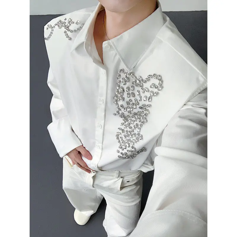 

Роскошная рубашка свободного кроя в корейском стиле с длинными рукавами, мужская верхняя одежда, осенняя рубашка с декором в виде бриллиантов, стандартный крой, модная городская одежда