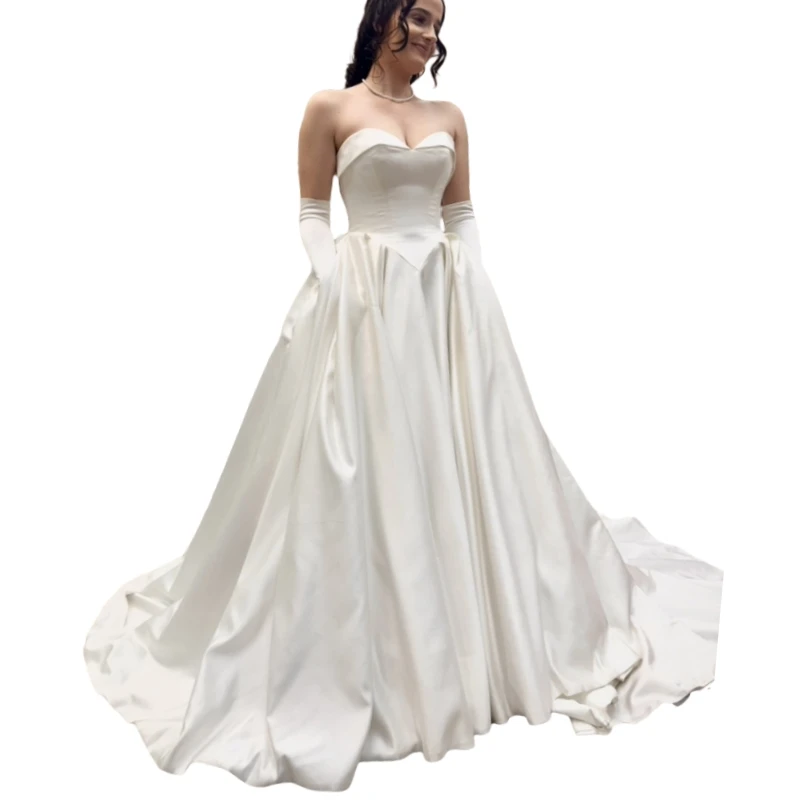 Einfaches A-Linien-Hochzeitskleid aus Satin mit Taschen, ärmellos, herzförmig, langes weißes Brautkleid nach Maß