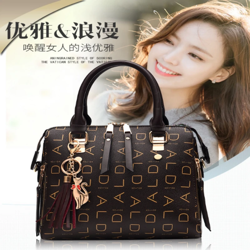 

Роскошная брендовая дизайнерская женская сумка, модная повседневная сумка на плечо, классическая ретро-сумка через плечо, маленькая квадратная сумка для поездок на работу