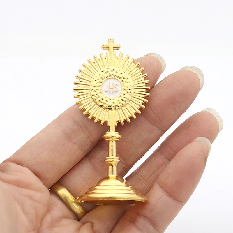 1Pcs Catholic Christian Communion Statue Gold Jesus Hominum Salvator Home Office Table Decoration Cross Figurine Religion Gift