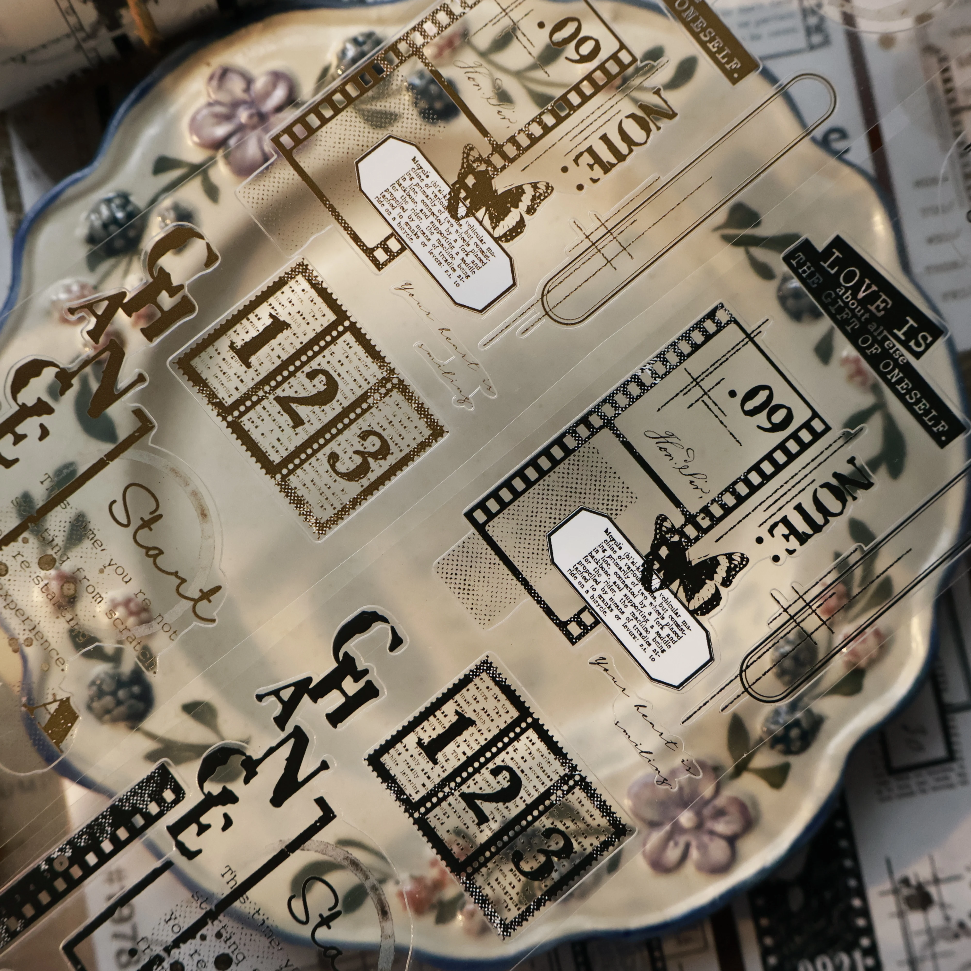 قالب قطع المنتج الجديد من Yier [المجموعة القديمة] ملصق PET من مادة اشي الأساسية