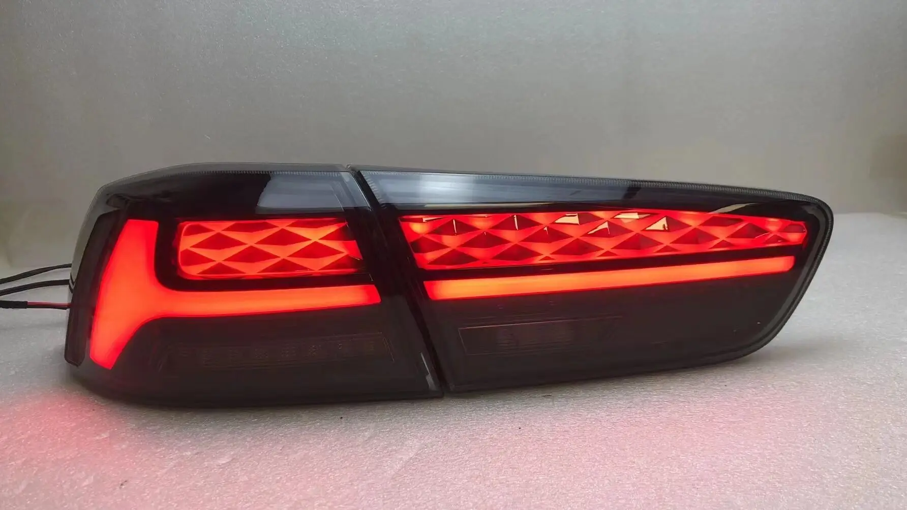 مصباح خلفي ليد لـ z ، لانسر يتجاوز ، y-way