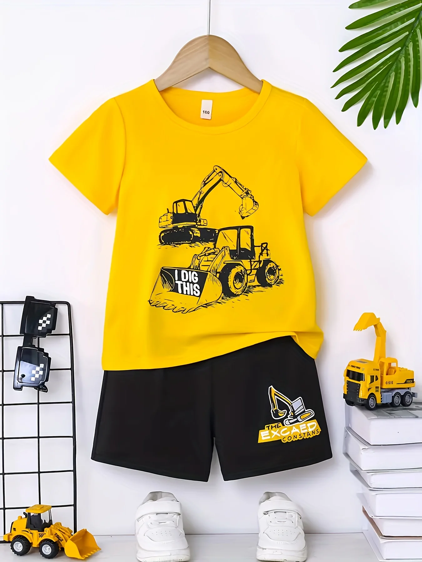 Bright Yellow Excavator Print Set - Black-Yellow Contrast Shorts Boys’ Machinery Fan Vitality Summer Outfit